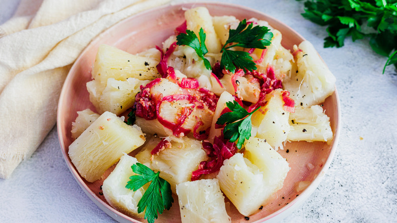 Boiled yuca with onions and cilantro