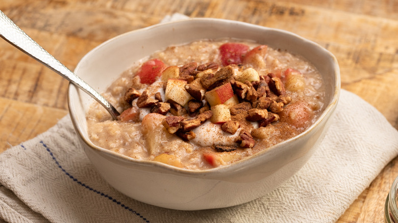 stovetop apple cinnamon oatmeal