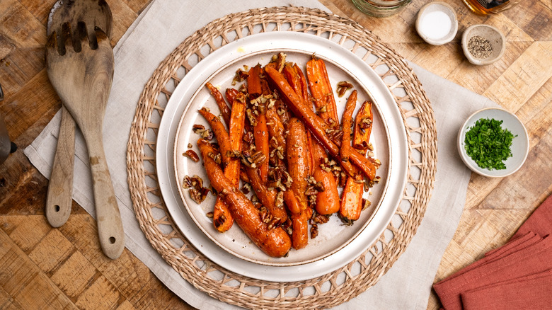 maple pecan glazed carrots