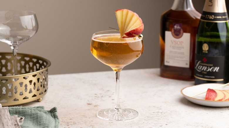 sparkling apple Champagne cocktail