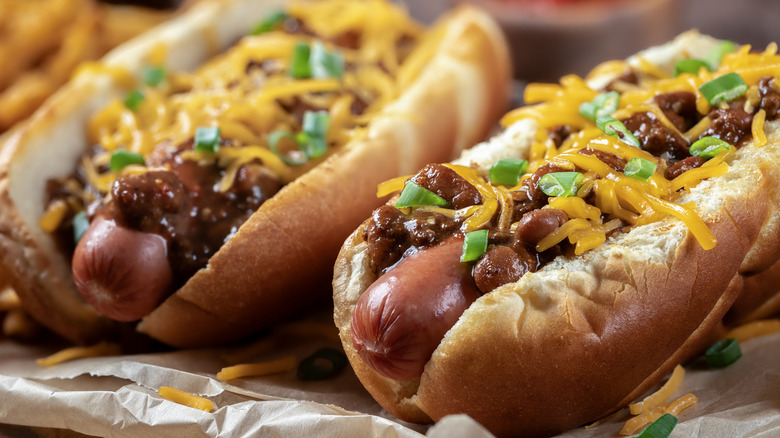 chili dogs