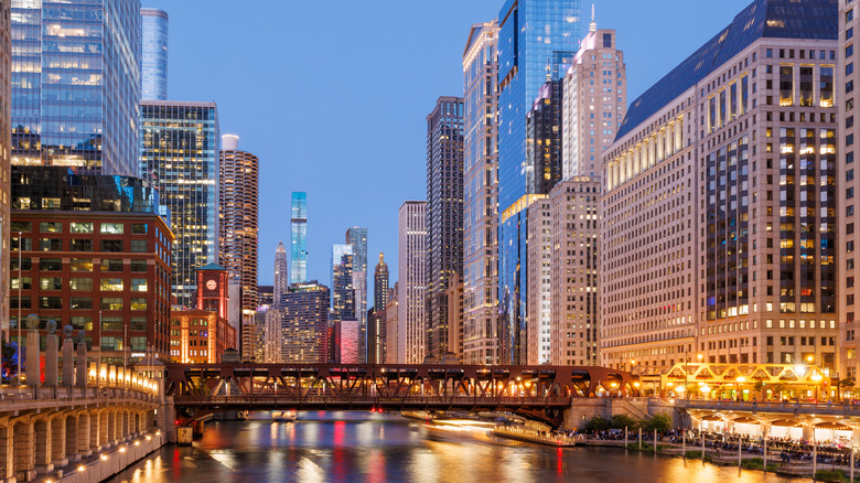 View of Chicago downtown skyline at dusk