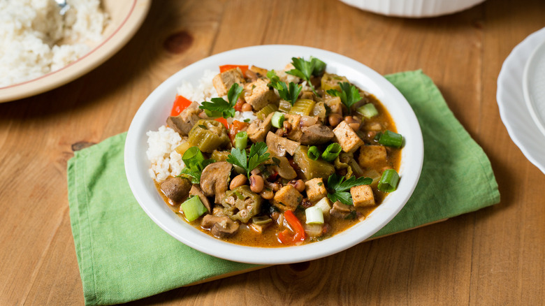 vegetarian gumbo in white dish