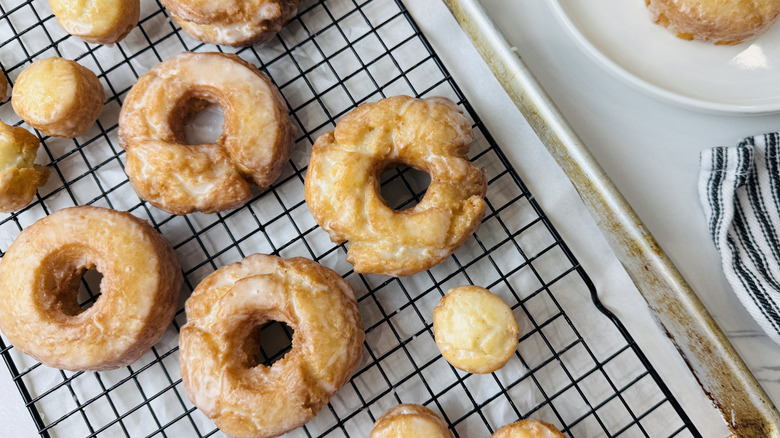 Old-fashioned sour cream donuts