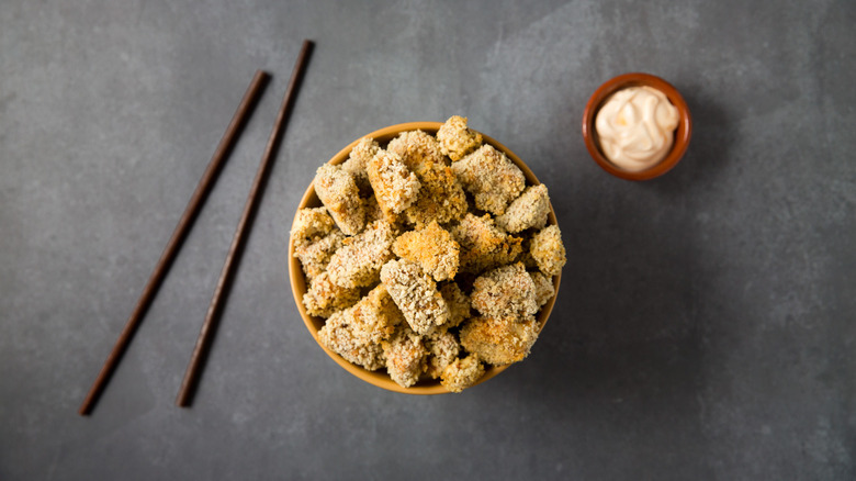 popcorn tofu served on table