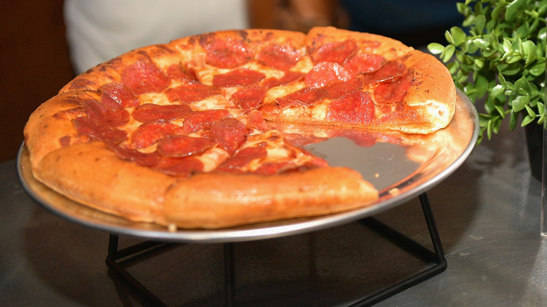 Pizza Hut pizza