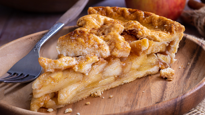 A slice of apple pie