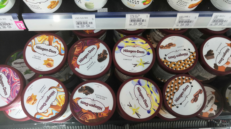 Different flavors of Haagen Dazs in pints