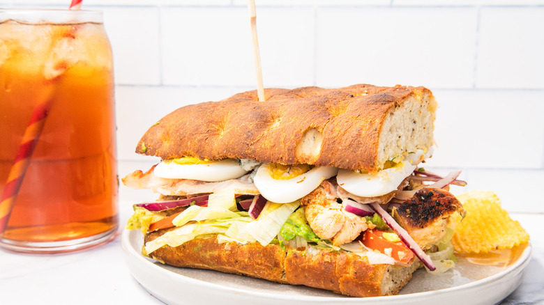 Loaded cobb sandwich from the side.