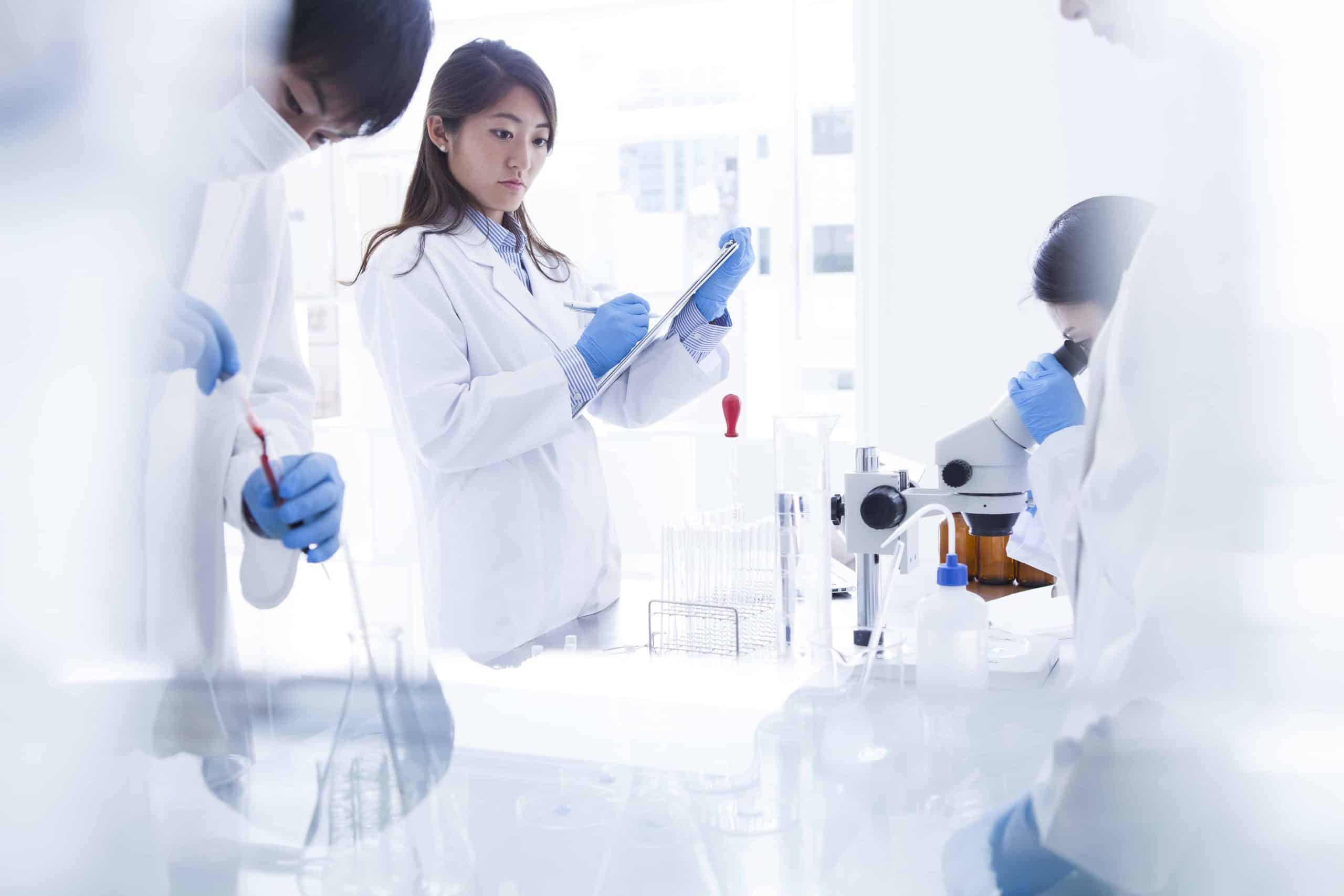 medical team in the lab