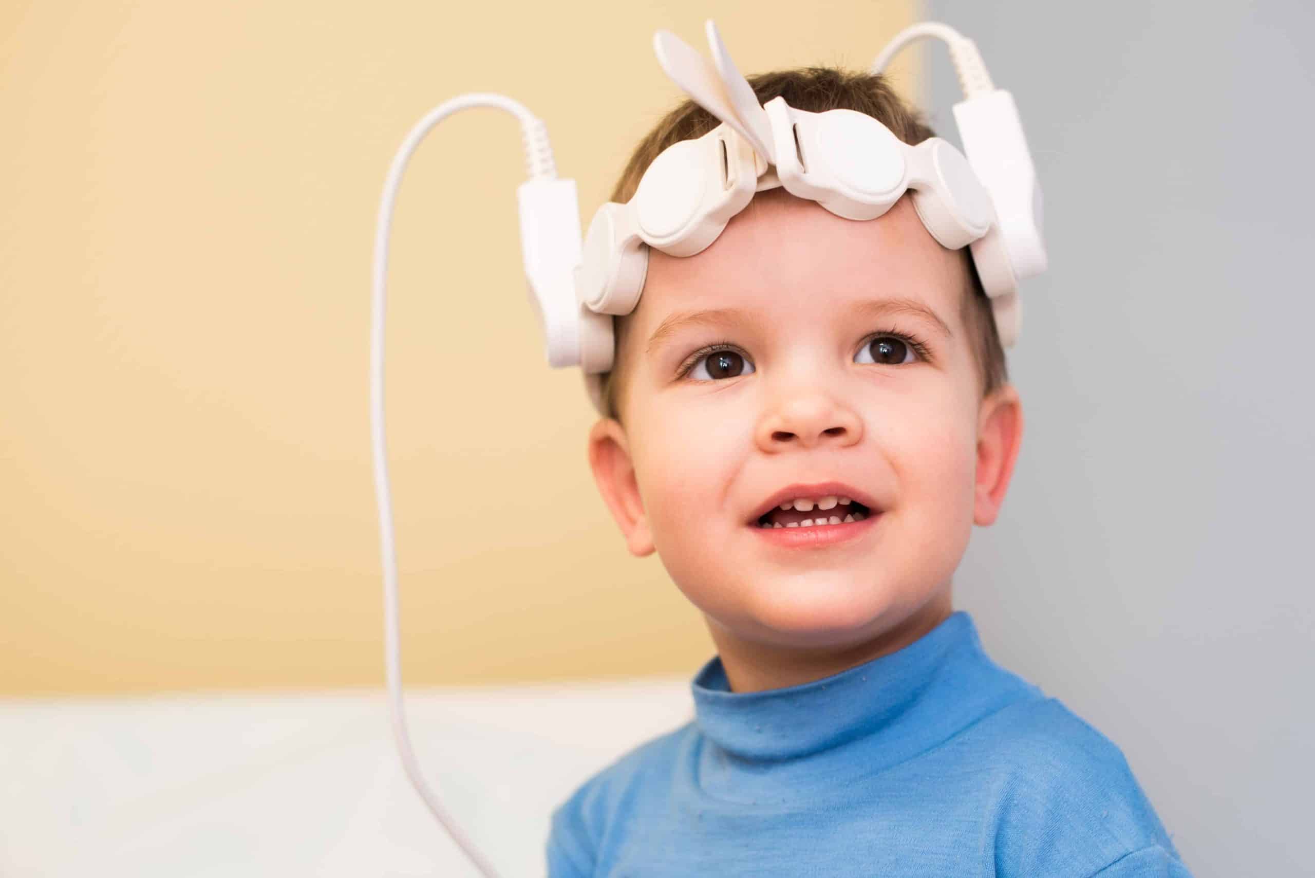 child to take magnetotherapeutic procedures in the hospital